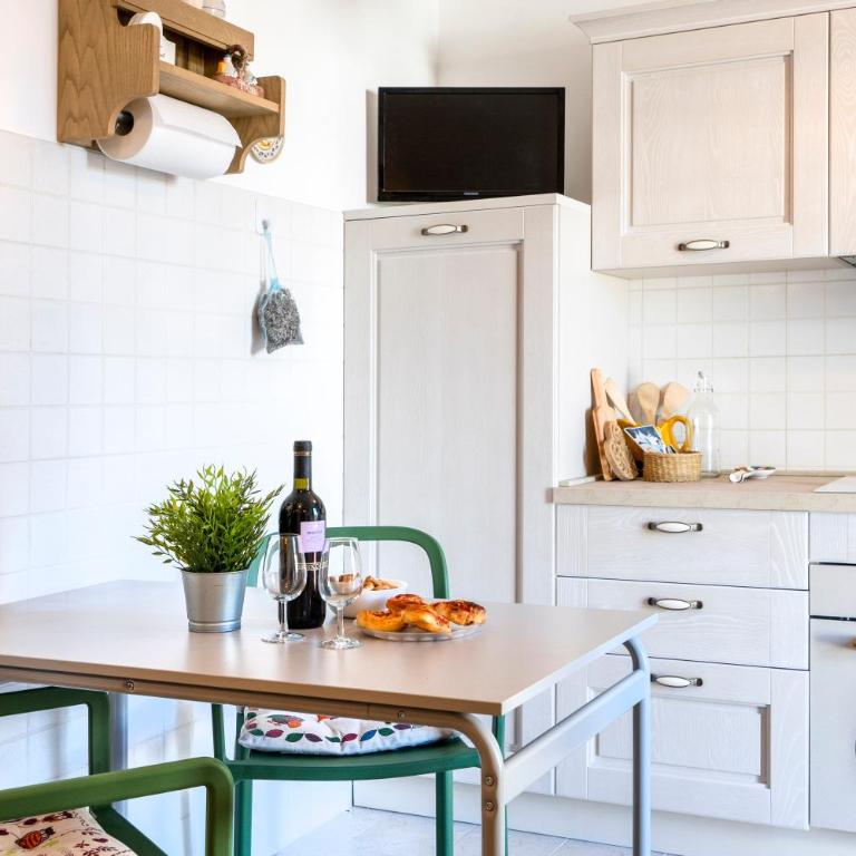 GuestHost- La Casita Apartment with pool - Appartamento con 1 Camera da Letto - 4