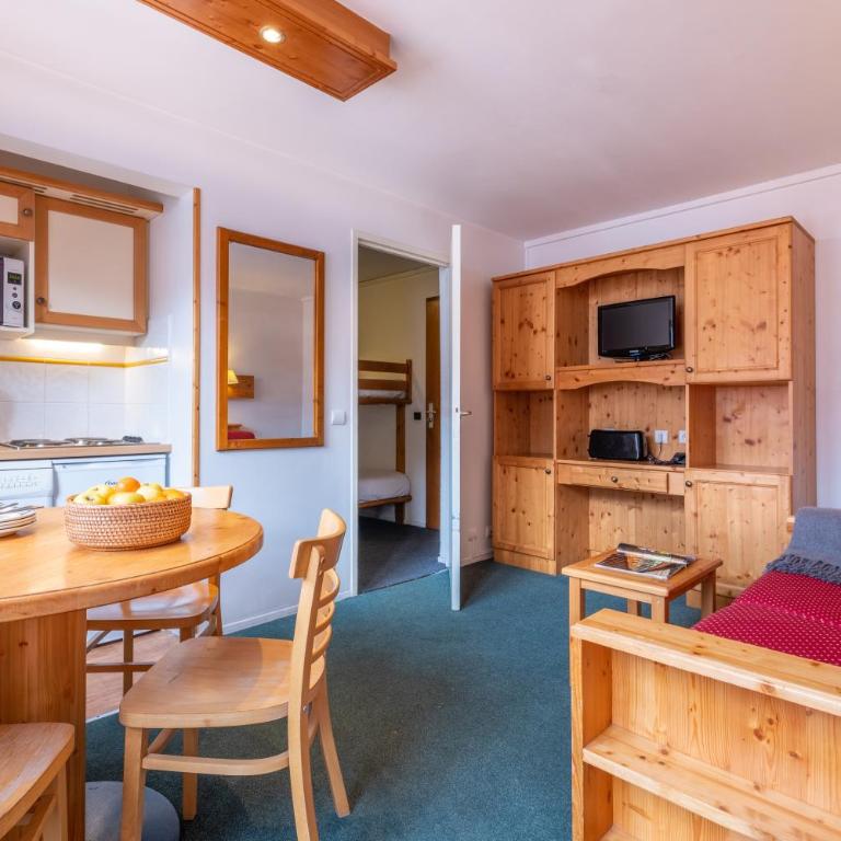 Résidence Pierre & Vacances Le Peillon - Studio avec Couchage en Alcôve (4 Personnes) - Vue sur Vallée - 3