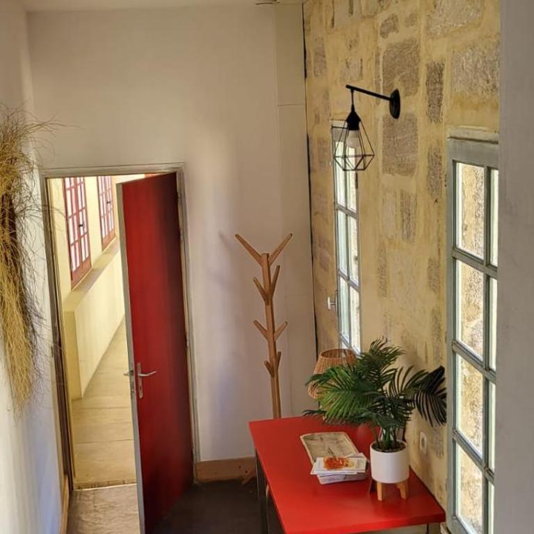 Uzès, au cœur du centre médiéval La Boussole d'Uzès, appartement de caractère du XVII -ème siècle - Appartement 2 Chambres - 12