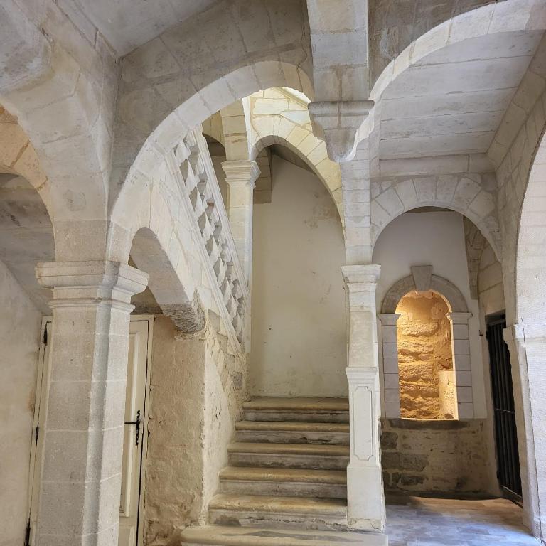 Uzès, au cœur du centre médiéval La Boussole d'Uzès, appartement de caractère du XVII -ème siècle - Appartement 2 Chambres - 1