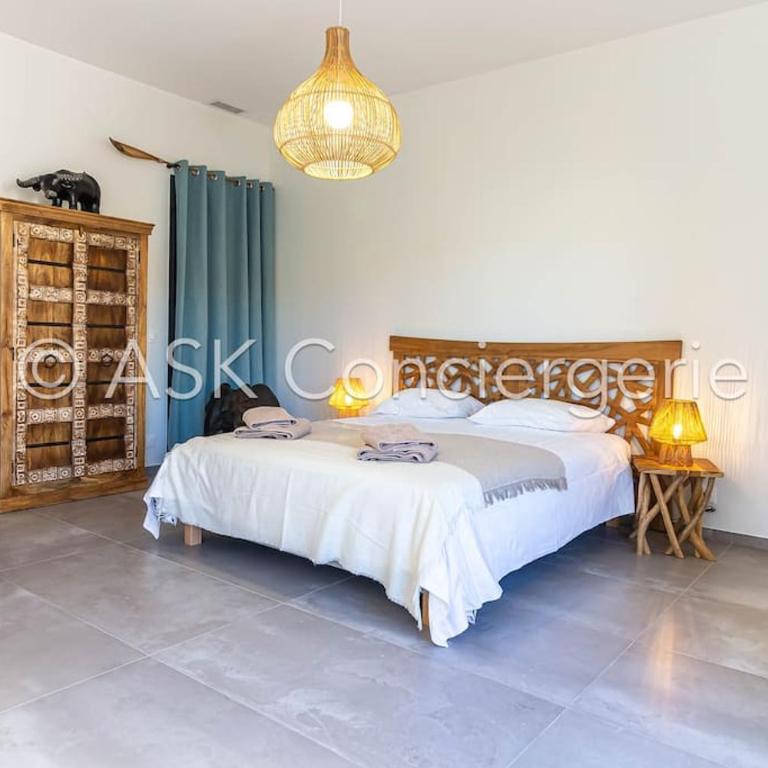 Villa SurgaBali - swimming pool and 300m from the beach - Three-Bedroom Villa - 26