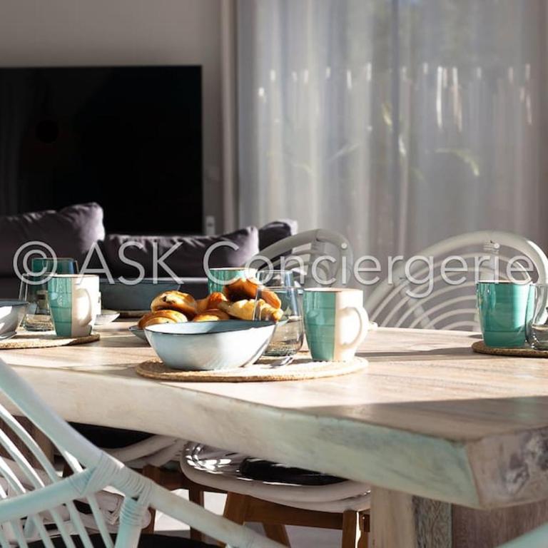 Villa SurgaBali - swimming pool and 300m from the beach - Three-Bedroom Villa - 39