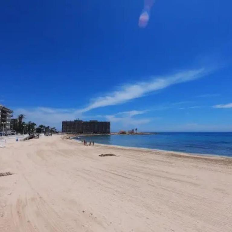 San Pascual Seaside Apartments - Three-Bedroom Apartment - 29