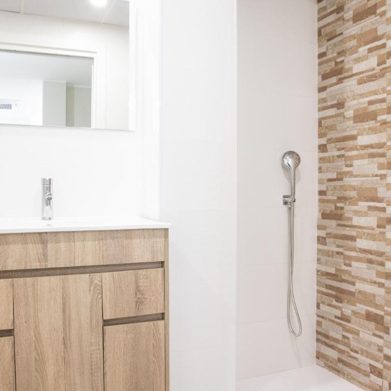 Nautical Flats by Concept - Apartment - Ground Floor - 3