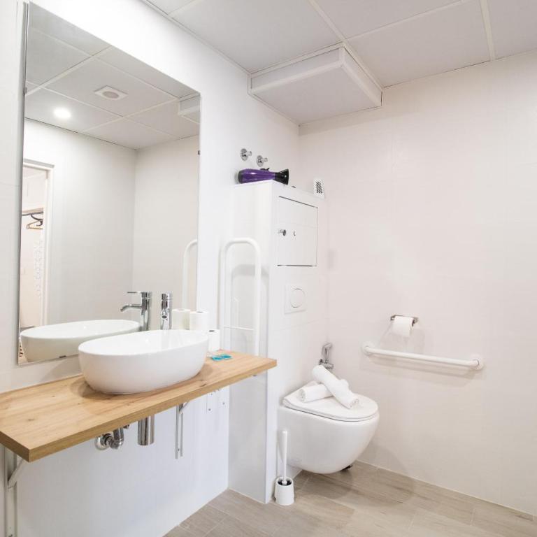 Nautical Flats by Concept - Apartment - Ground Floor - 17