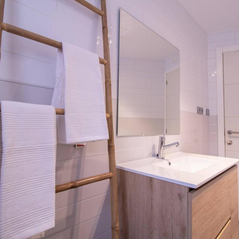 Old Town Flat by Concept Flats - Two-Bedroom Apartment - 16