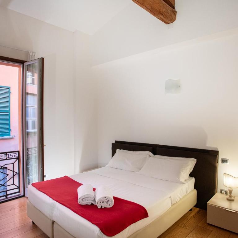 Urbanicooh Garisenda - Piazza Maggiore View - Three-Bedroom Apartment - 14