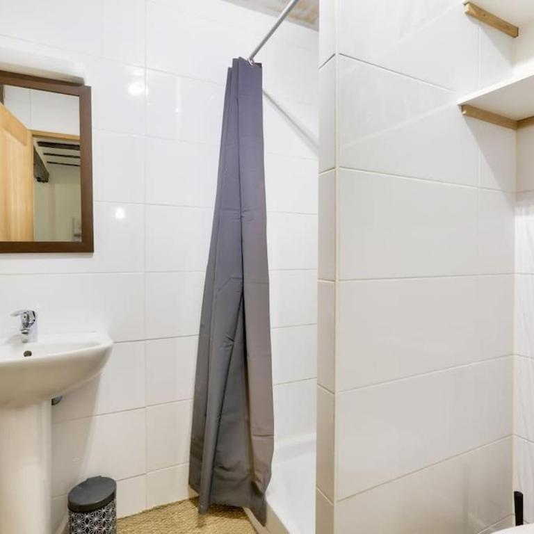 Charming studio historical center of Strasbourg - One-Bedroom Apartment - 14