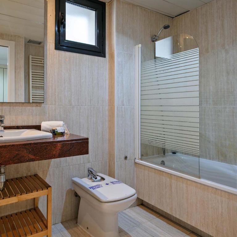 1213 - Ciutadella Nice Apartment - Two-Bedroom Apartment - 9