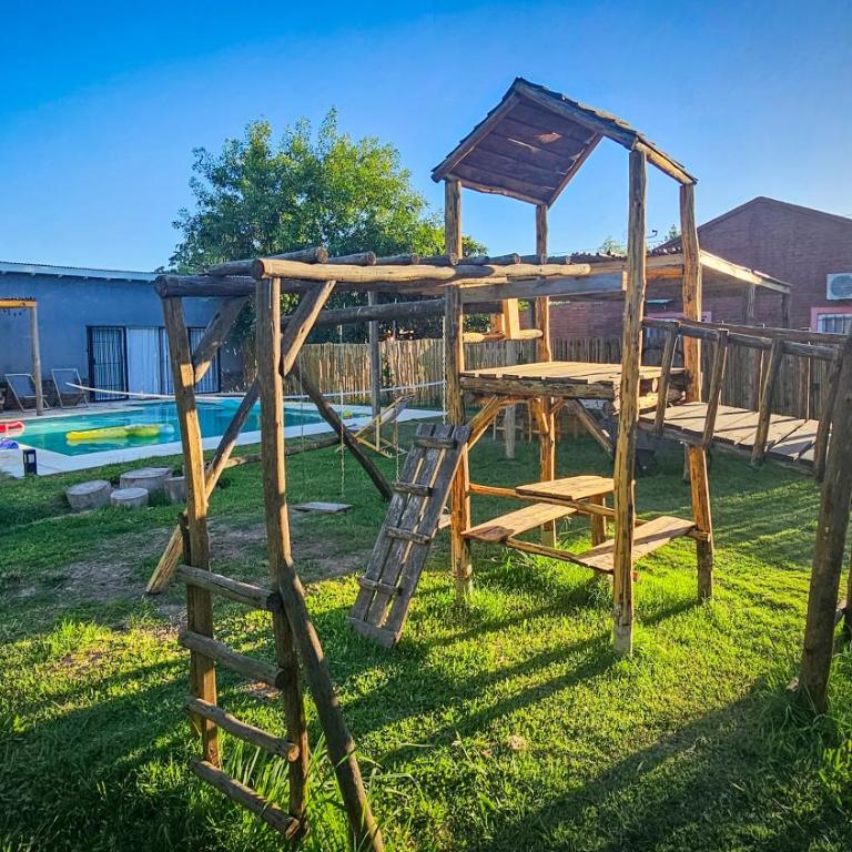 Propiedad Privada con Piscina y parque - One-Bedroom House - 4
