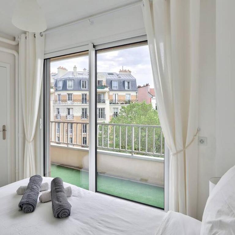 Lovely 1 BR Flat with balcony near metro line 10 - Apartment mit 1 Schlafzimmer - 3