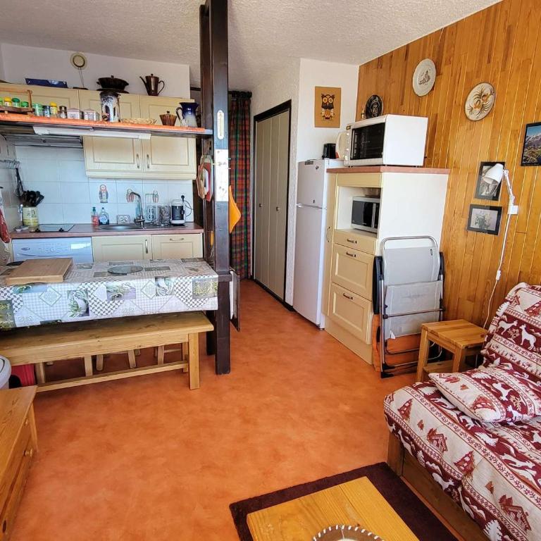 Studio Montagne 5 pers. - Terrasse Sud - Proche Commerces et Activités - FR-1-393-5 - Estudio - 2