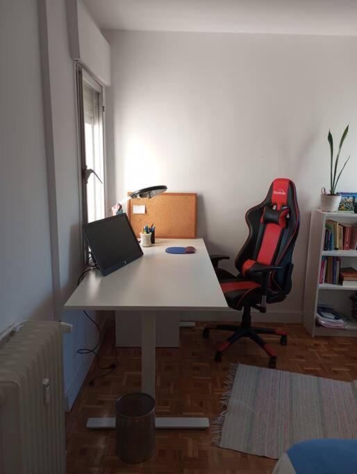 Luxury renovated apartment with terrace in Madrid - Three-Bedroom Apartment - 14