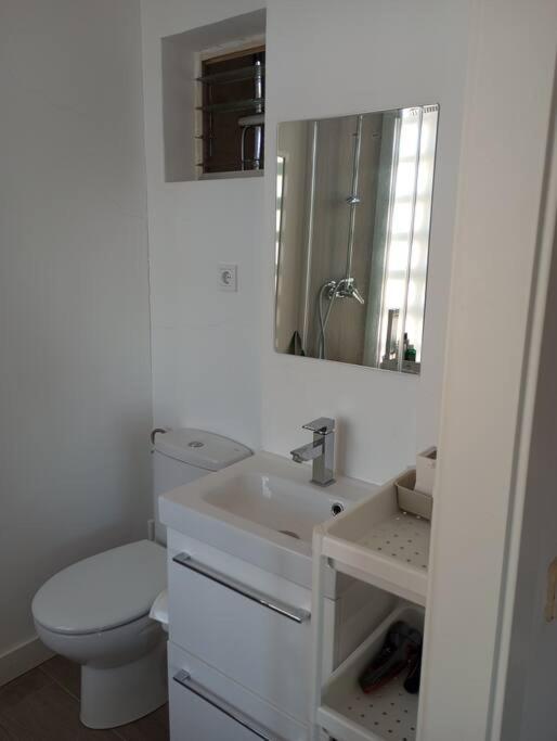 Luxury renovated apartment with terrace in Madrid - Three-Bedroom Apartment - 15