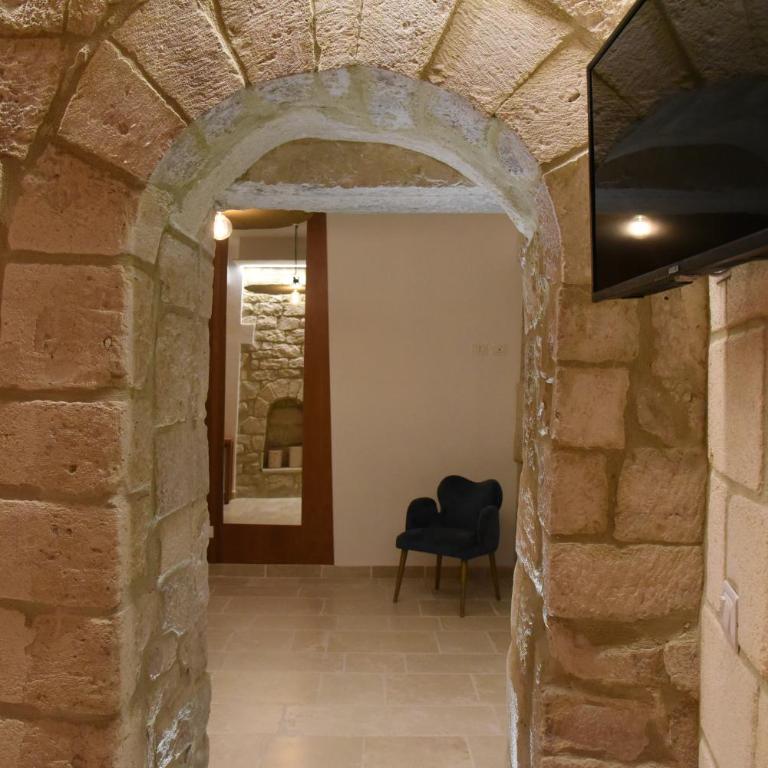 Altemura Suites - Camera Matrimoniale con Vista Mare - 13