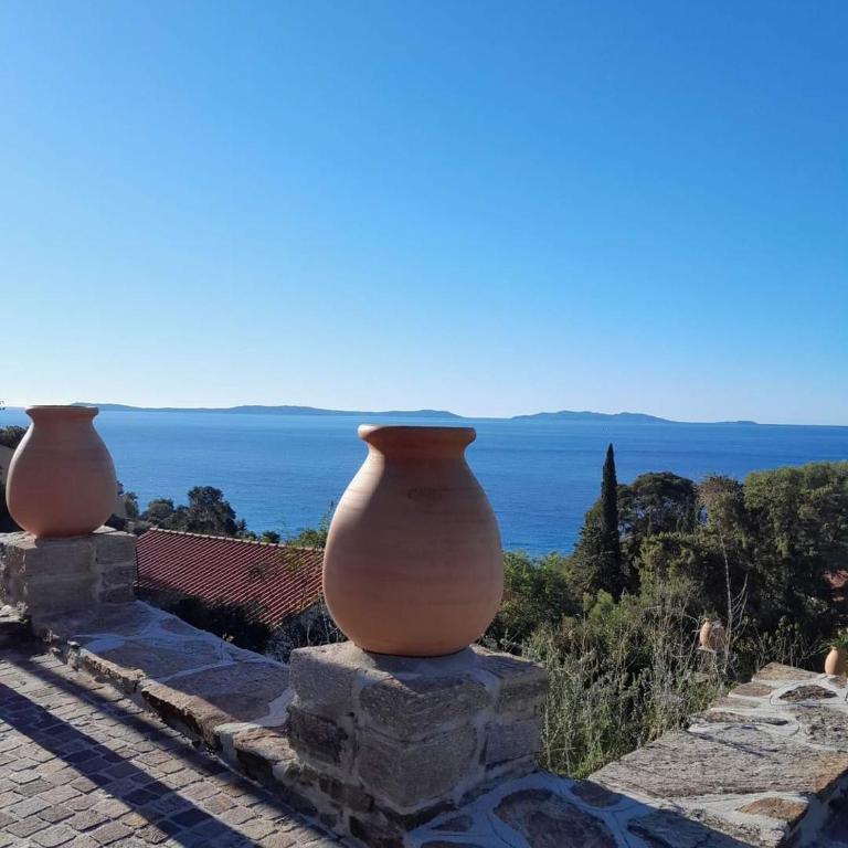 T3, 2ch, classé 3,parking gratuit sur place à 600m de la plage, des commerces ,du port proche st tropez - Appartement 2 Chambres - 12