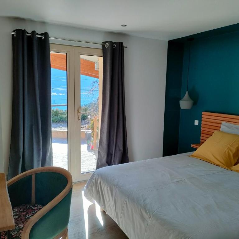 Le Panoramique du Plongeoir - T4 spacieux de 90m2 avec grande terrasse vue sur le lac de Serre Ponçon - Appartement 3 Chambres - 31