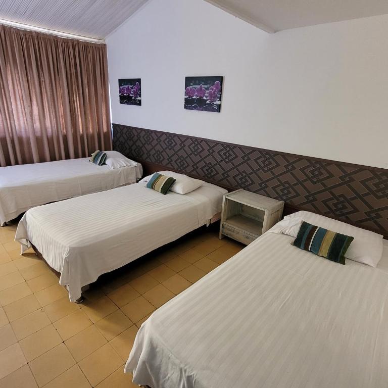 Hotel Gimaura - Habitación Triple - 2