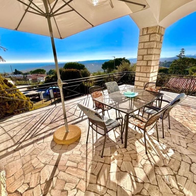 Villa Edith - stupenda villa con terrazzo vista mare e spiaggia inclusa - Villa con Vista Mare - 9