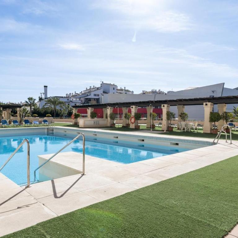 Vistas al mar en el centro de Puerto Banús 3 4H - Apartamento con vistas al mar - 92