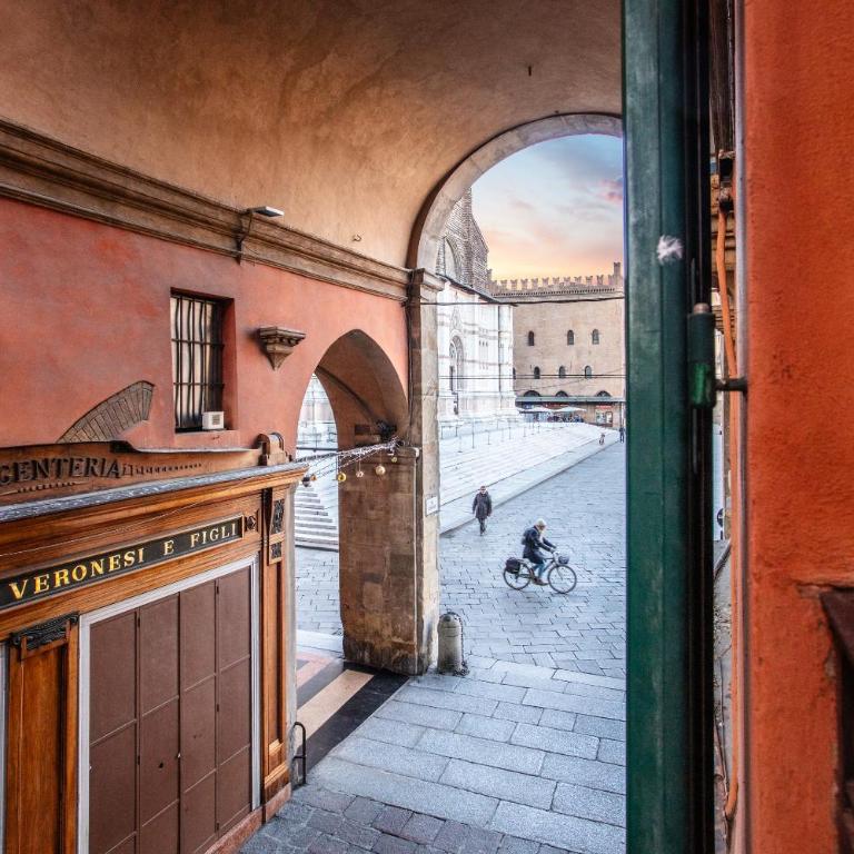 Urbanicooh Guidozagni - Piazza Maggiore View - One-Bedroom Apartment - 17