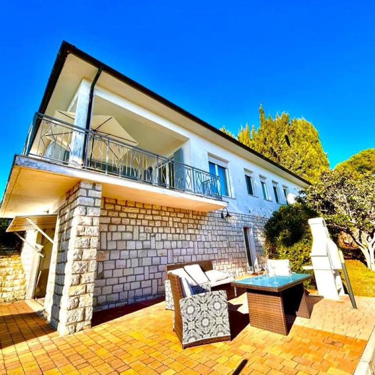 Villa Renata, bellissima villa con terrazzo vista mare e spiaggia inclusa - Casa Vacanze - 29