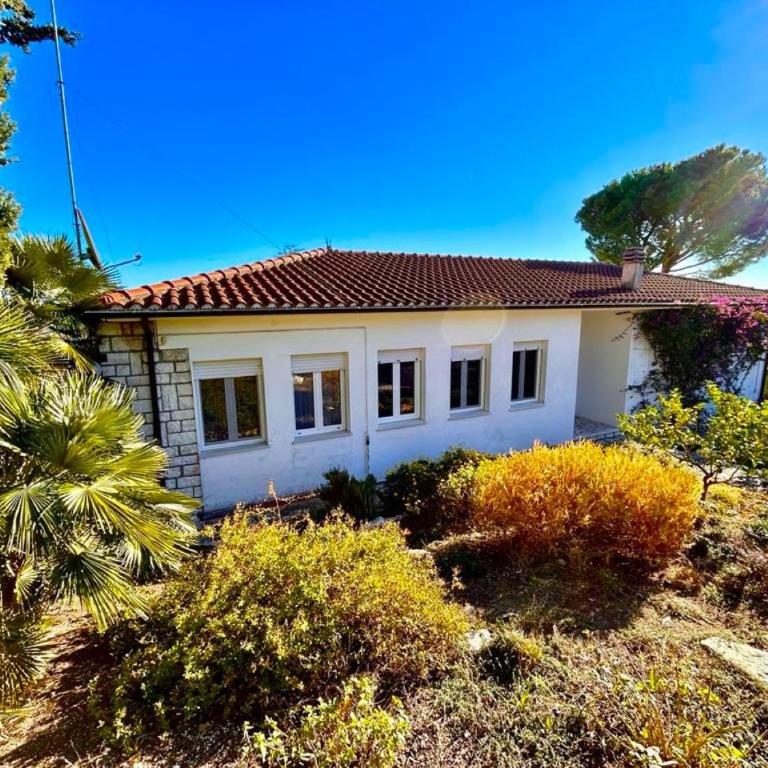 Villa Renata, bellissima villa con terrazzo vista mare e spiaggia inclusa - Casa Vacanze - 36