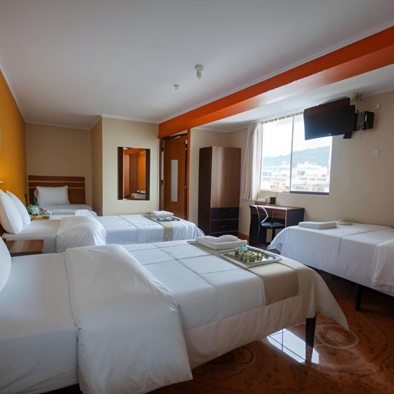 Hotel Balcones Plaza Cajamarca - Habitación cuádruple - 2