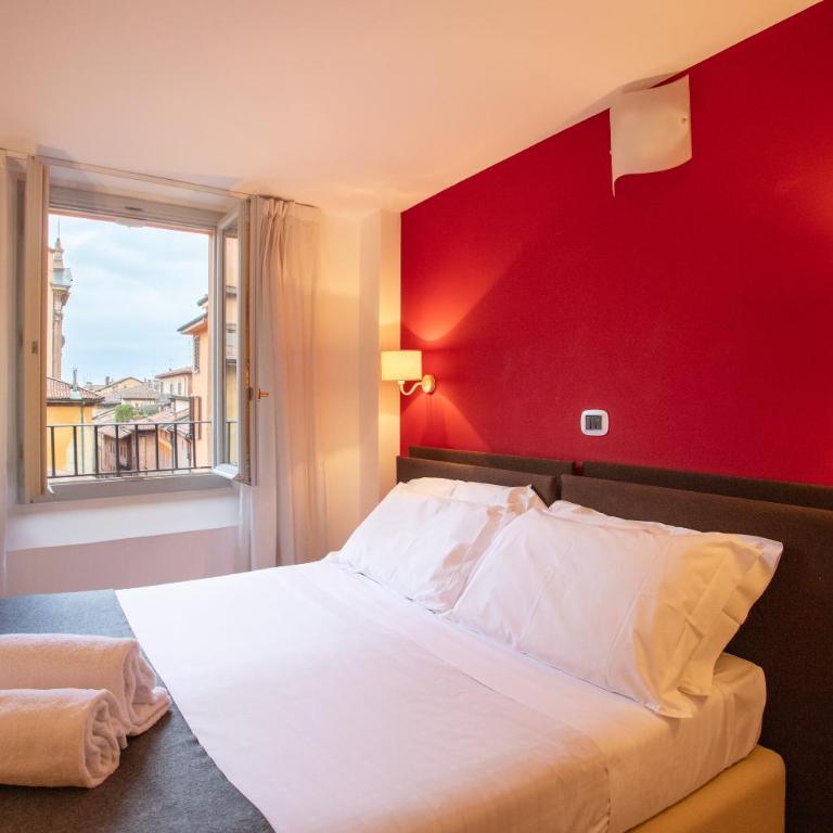 Urbanicooh Asinelli - Balcony on Piazza Maggiore - Two-Bedroom Apartment - 18