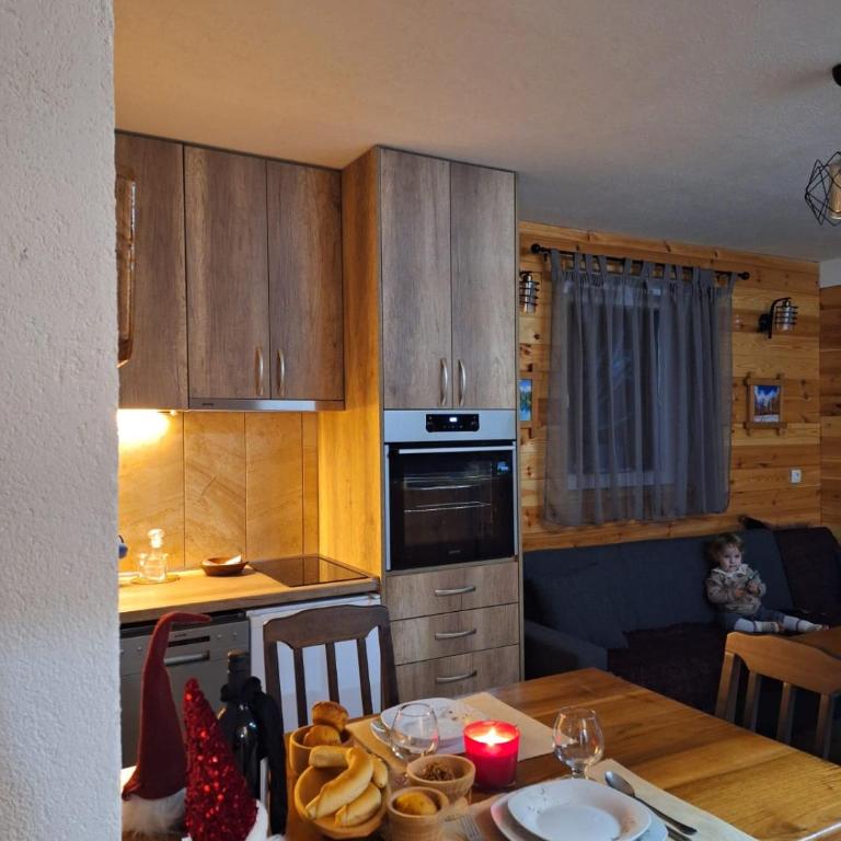 Apartments Shine - Apartman sa Pogledom na Planinu - 9