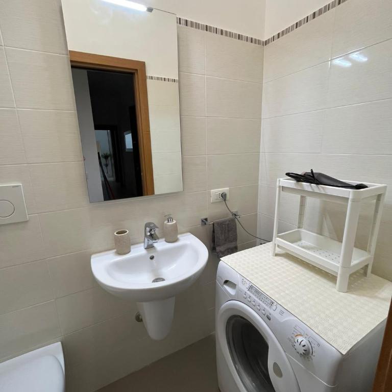 Monti Deluxe Apartment - Two-Bedroom House - 25