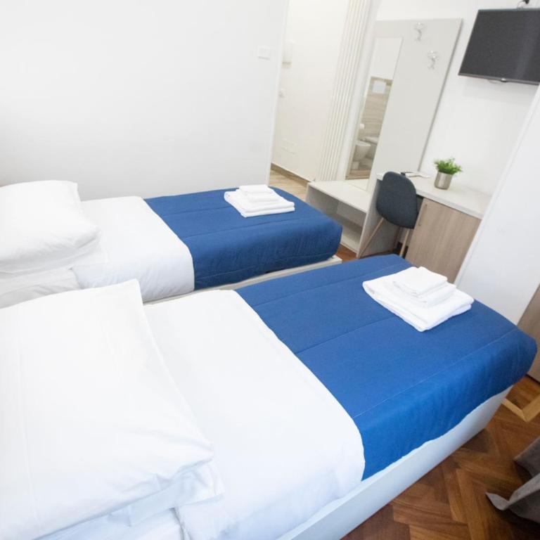 Hall inn B&B in Naples - Double or Twin Room with Private Bathroom - 3