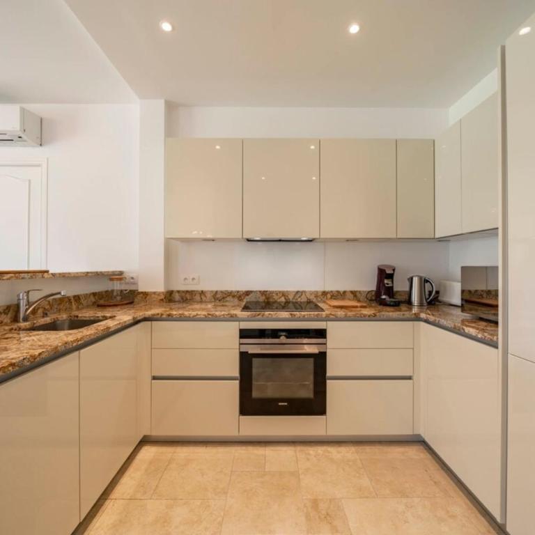 Cozystay 1331 - Superbe 4 pièces proche plages - Appartement 3 Chambres avec Vue sur Parc - 11