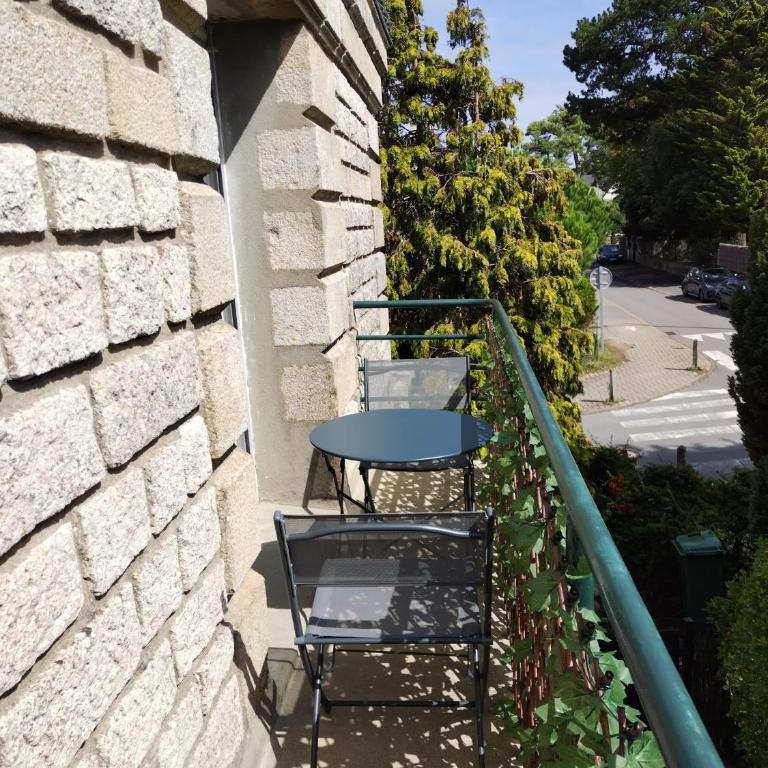 APPARTEMENT SPACIEUX à 60 M DE LA PLAGE location à la semaine du samedi au samedi - Suite Familiale avec Balcon - 2