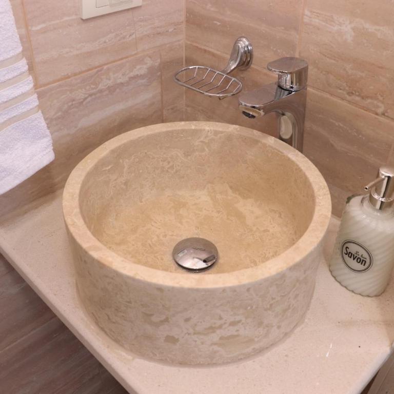 Gjinaj Apartments - Studio - 9