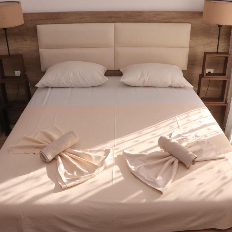 Gjinaj Apartments - Studio - 4