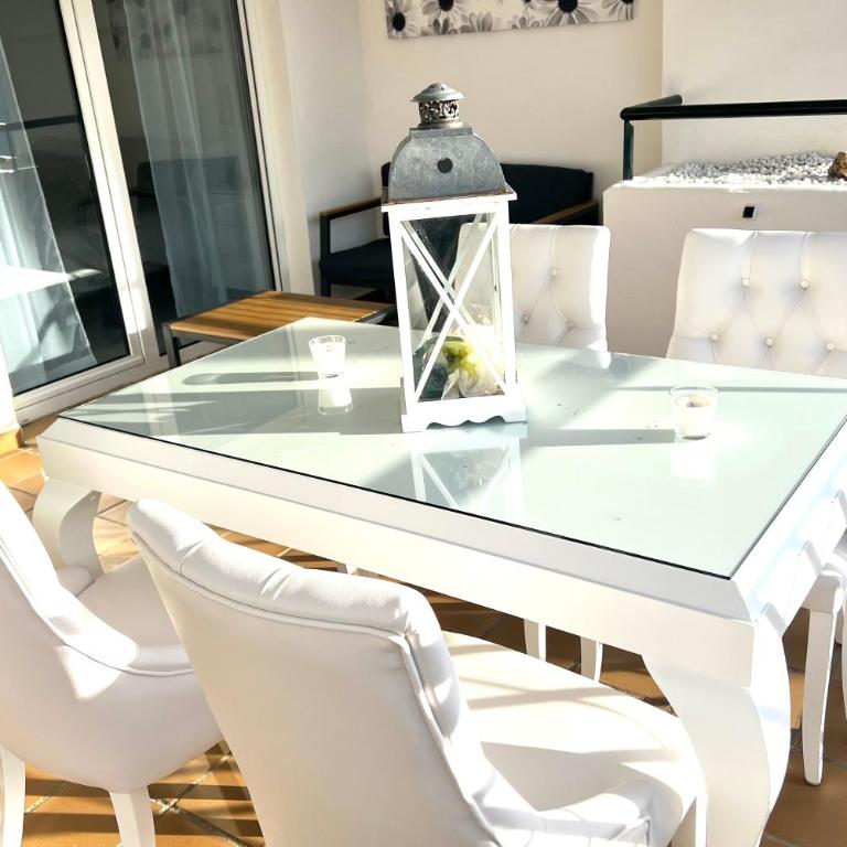 MI CAPRICHO Beachfront 400 - Apartment With Sea Views Costa del Sol - Two-Bedroom Apartments - 33