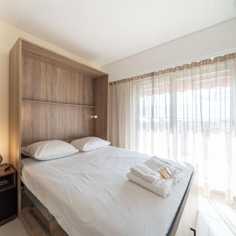 Superbe appartement 5 pièces avec vue mer à Cannes - Appartement - 4