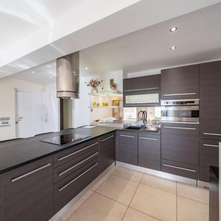 Superbe appartement 5 pièces avec vue mer à Cannes - Appartement - 12
