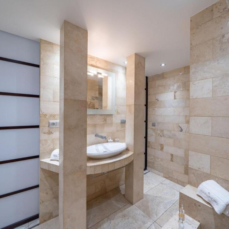 Superbe appartement 5 pièces avec vue mer à Cannes - Appartement - 21