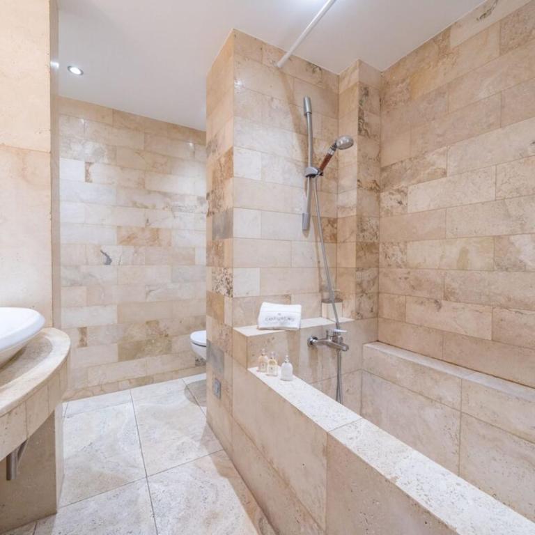 Superbe appartement 5 pièces avec vue mer à Cannes - Appartement - 22