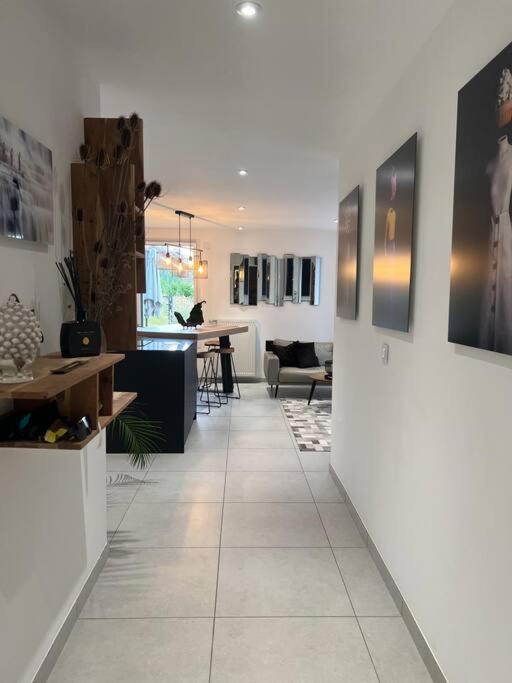 Warm apartment + private free park. - Appartement 1 Chambre - 11