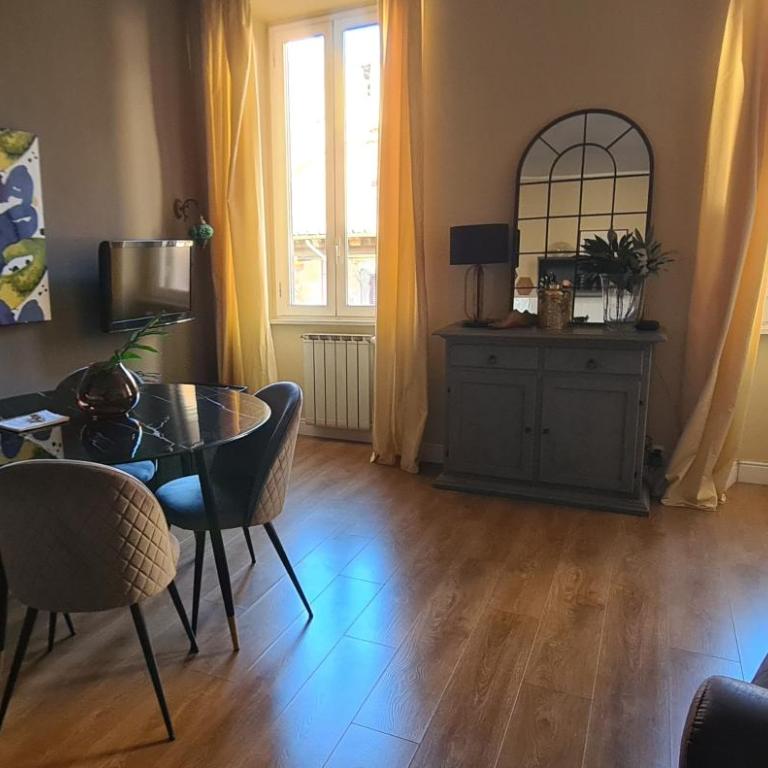 CAMERA con VISTA - Appartamento con 1 Camera da Letto - 17