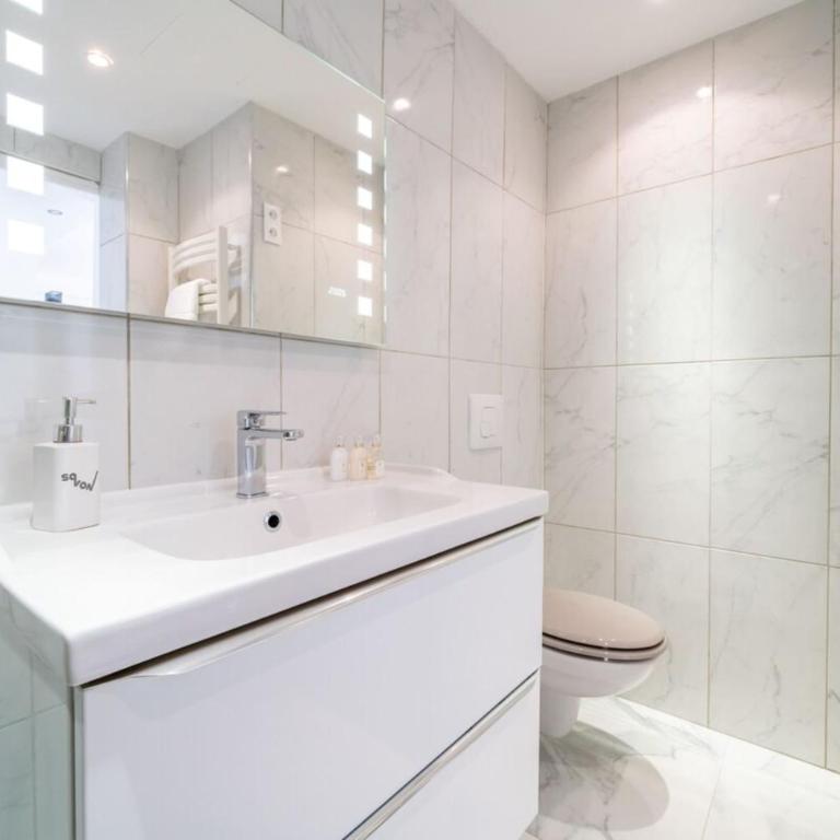 Wdf one bedroom 1 min walk to Martinez hotel - Apartamento - 11