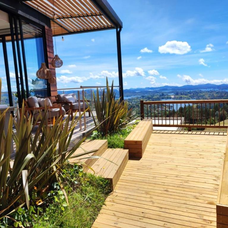 Montecielo Hosting - Suite with Lake View - 15