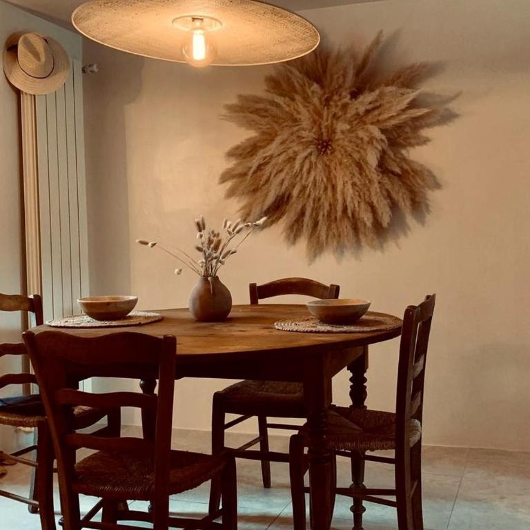 Maison en pierre avec piscine, 6 couchages, située au cœur de Mallemort, Provence. - FR-1-658-25 - Maison de Vacances - 23
