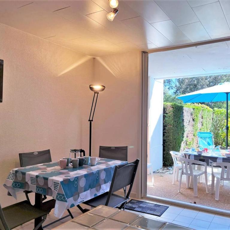 Appt 2P avec terrasse et parking - Le Lavandou - FR-1-251-544 - Apartment - 4