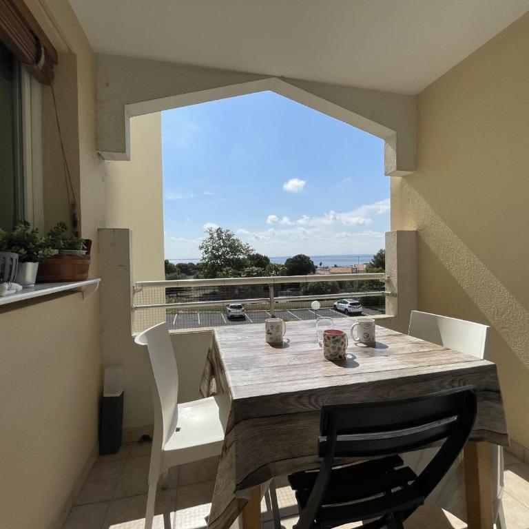 Appartement 2 pièces à Sète avec garage et climatisation - FR-1-338-548 - Apartment - 1