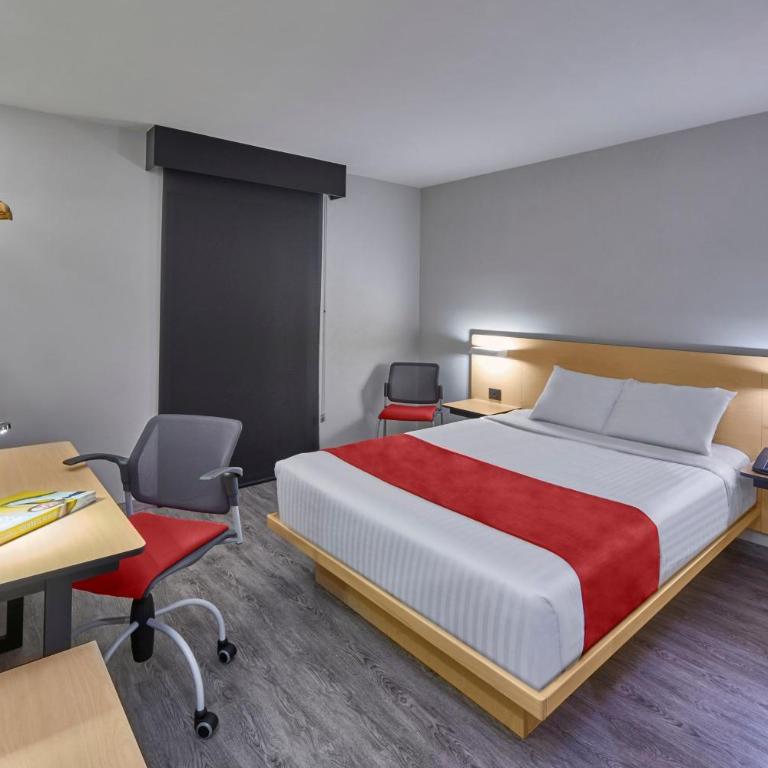 City Express by Marriott La Raza - Queen Room - 4