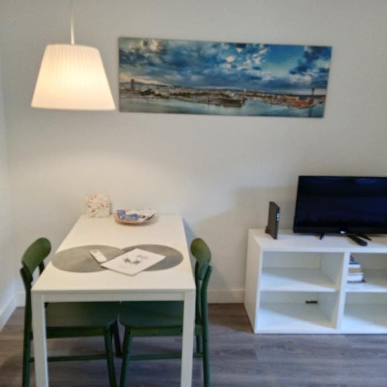 Colom Apartments - One-Bedroom Apartment - 26